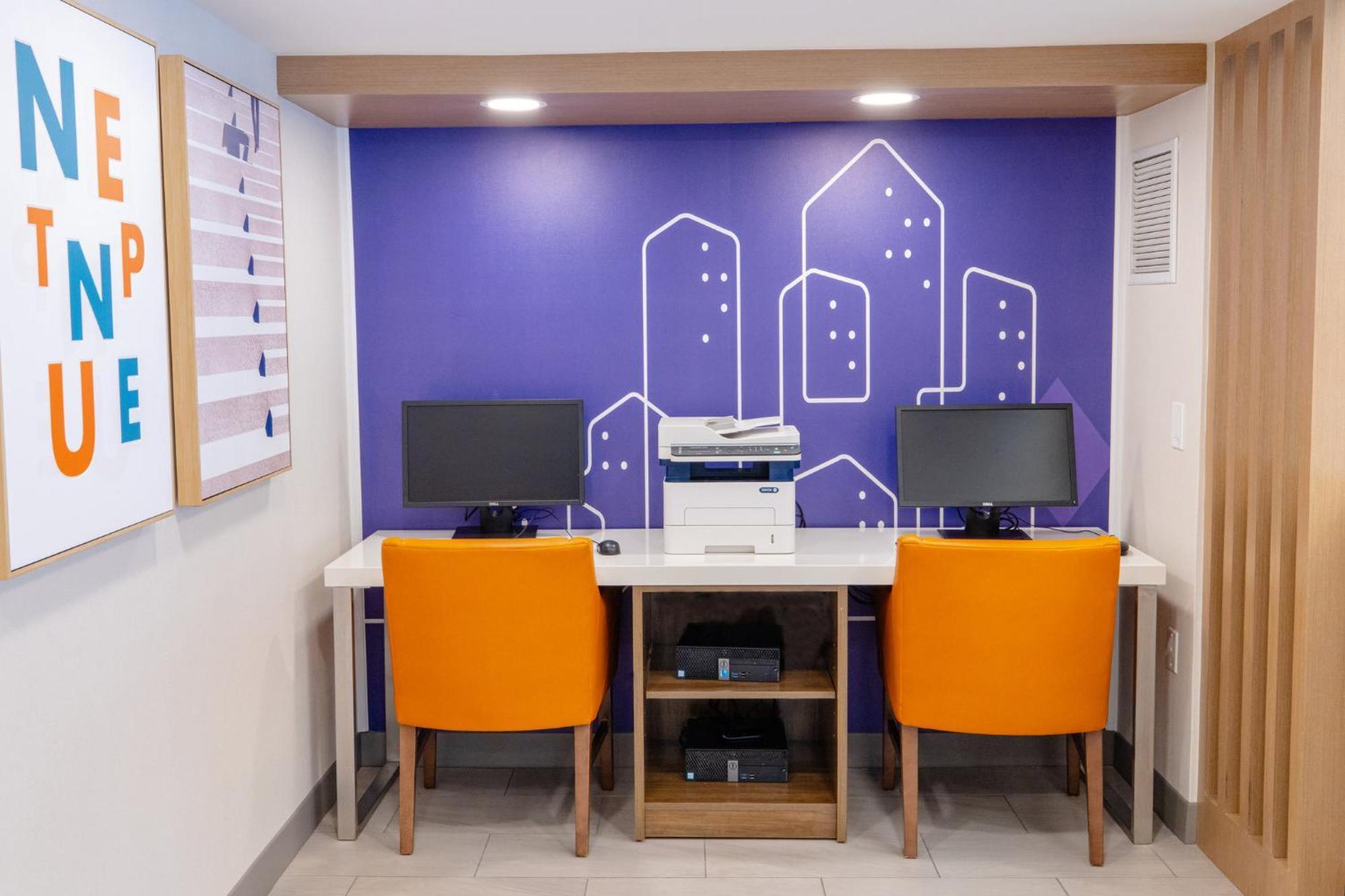 Holiday Inn Express - Neptune By Ihg Exterior foto