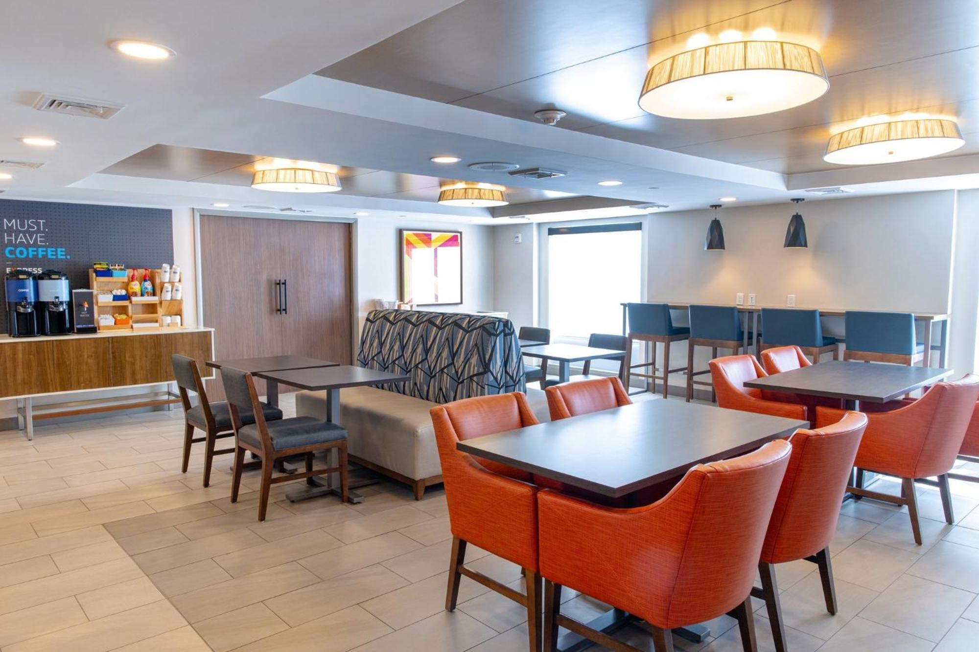 Holiday Inn Express - Neptune By Ihg Exterior foto