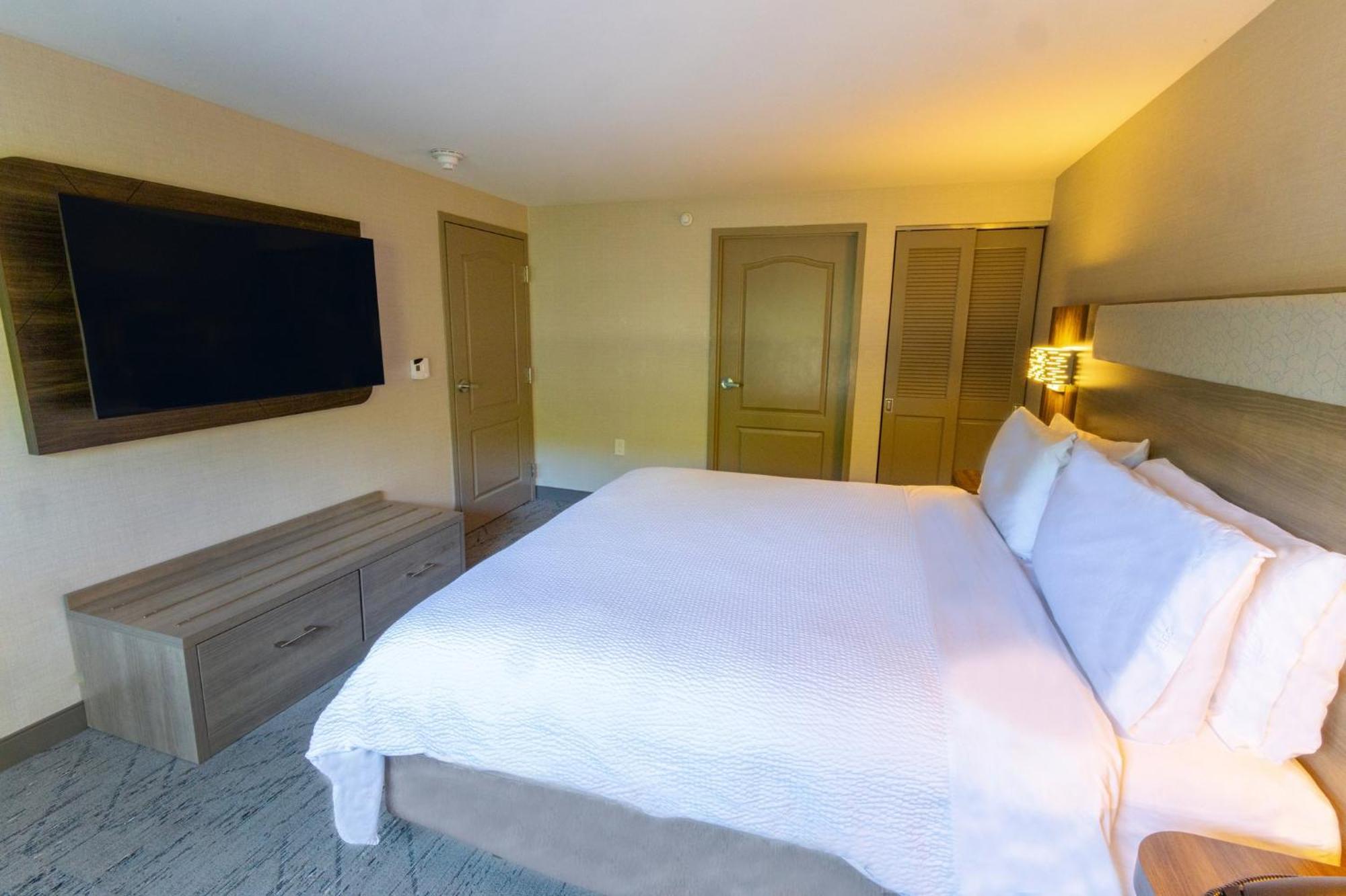 Holiday Inn Express - Neptune By Ihg Exterior foto
